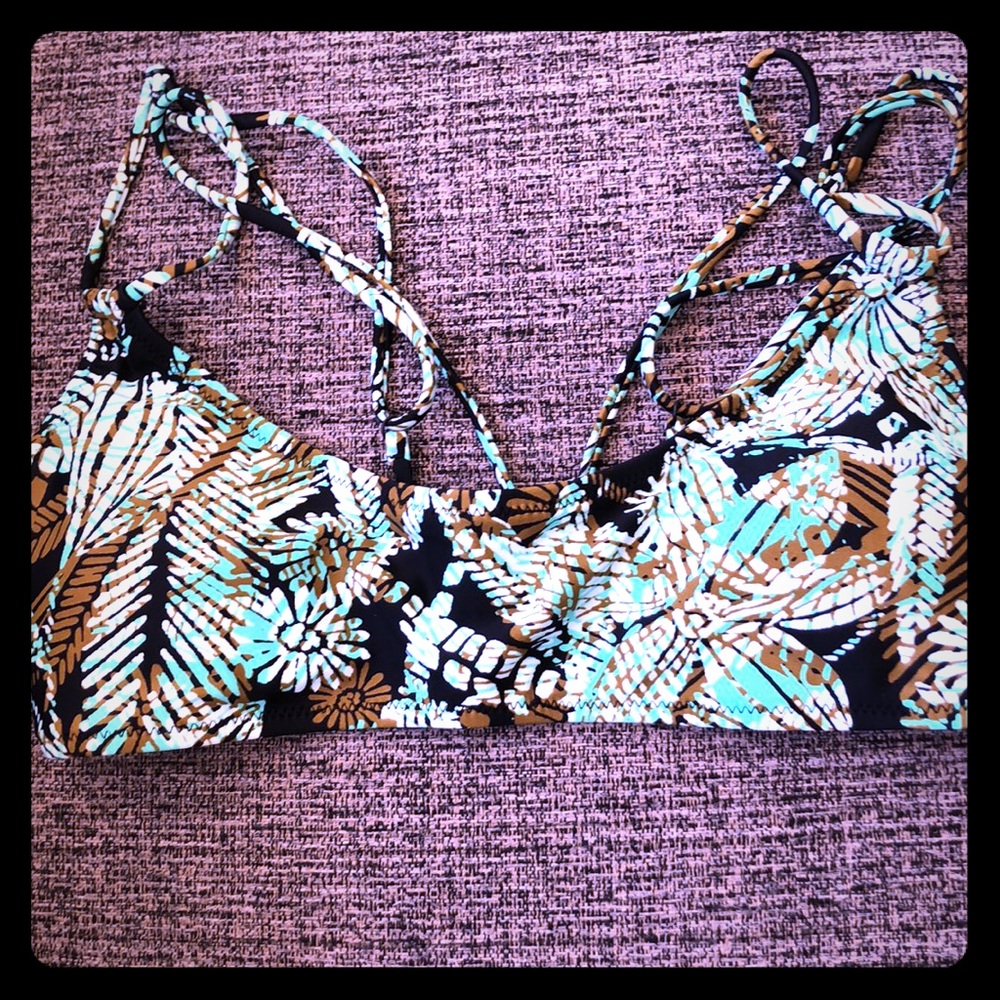 Volcom never worn bathingsuit top